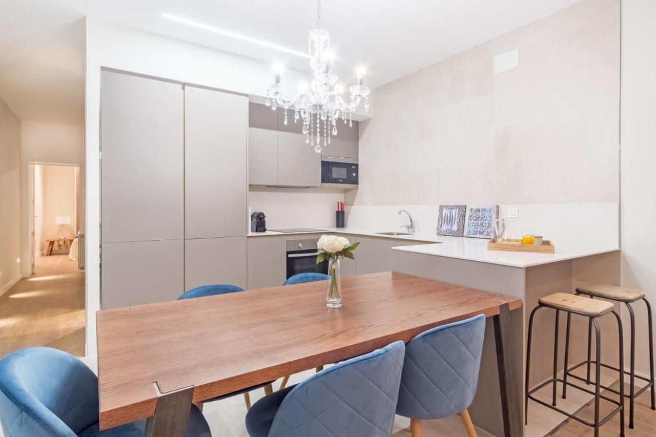 Experience The Best Of Madrid! Gran Via Apartment For 6, Comfort And Style In The Heart Of Chueca III Bagian luar foto